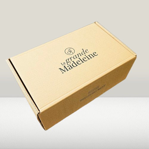 Boîtes coffret 22x13+8 cm / 16,5x15,5+5cm / 28x19+6 cm / 31x19+7 cm / Carton micro cannelure blanc ou brun agréé contact alimentaire